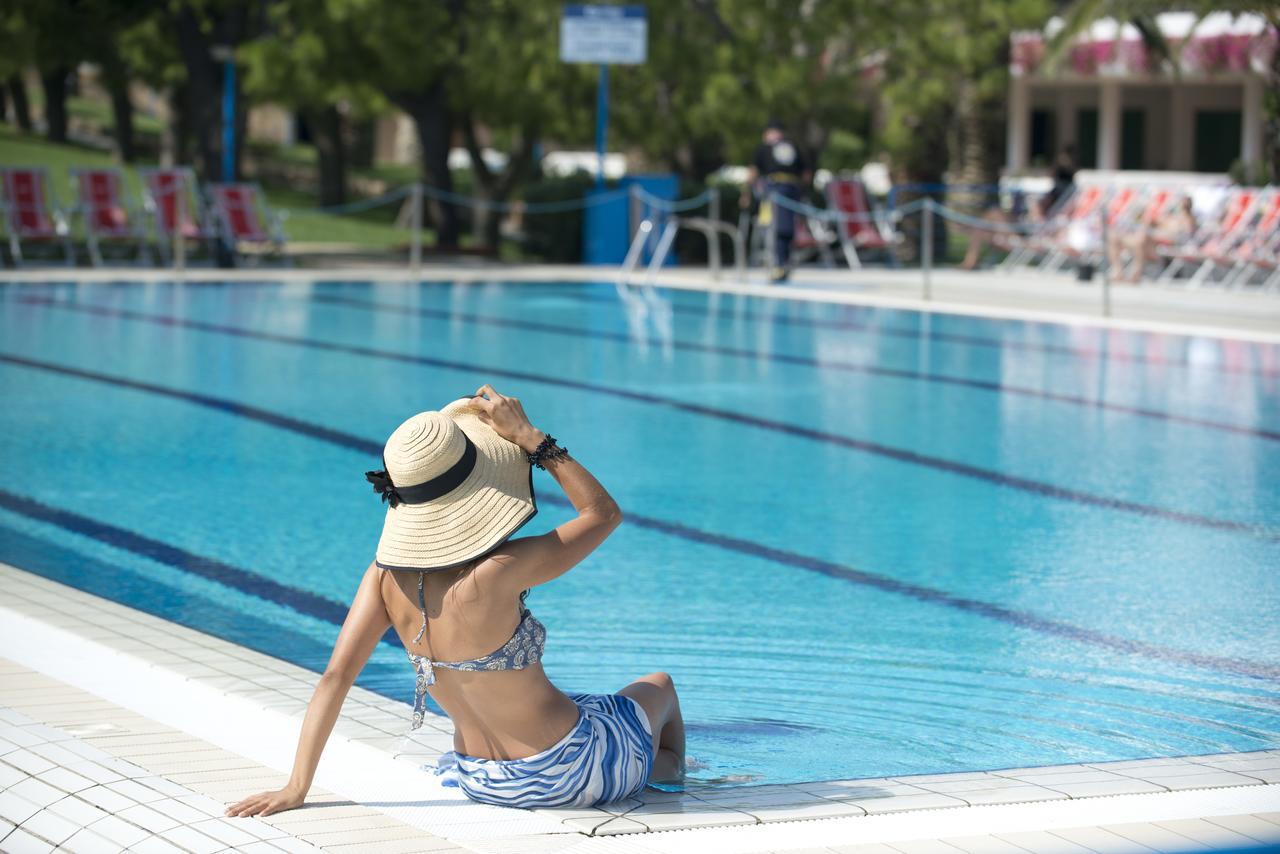 Corvino Resort Монополи Екстериор снимка